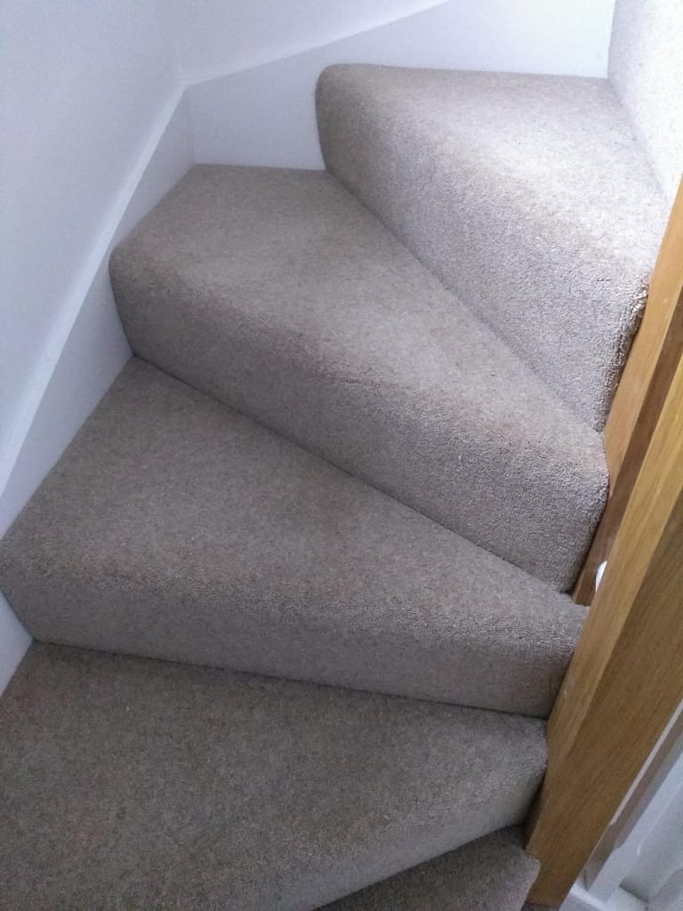 fitted carpets